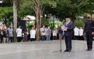 Gubernur Erzaldi memimpin upacara sipil pemakaman Gubernur Pertama Prov.Kep.Bangka Belitung, Alm.Bpk.Hudarni Rani di TMP Pawitralaya
